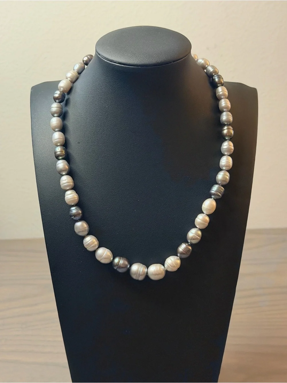 Honora Pearl Necklace in Elegant Gray & Cream